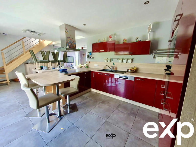 Maison traditionnelle - 124 m² - 7 pièces