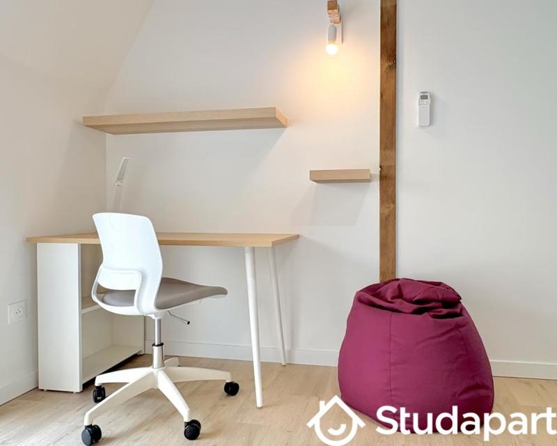 Chambre - 15 m² - 1 pièce