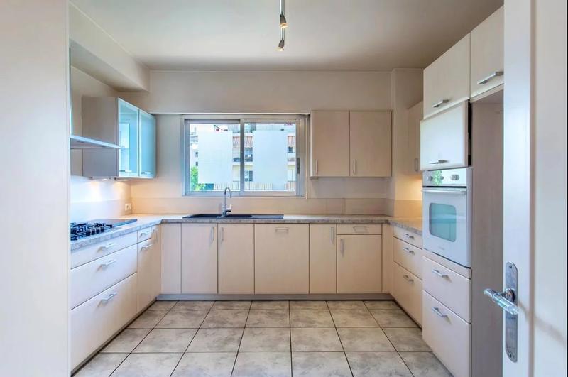 Appartement - 144 m² - 4 pièces