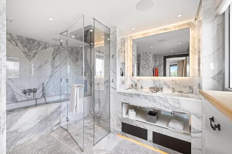 Appartement - 182 m² - 5 pièces