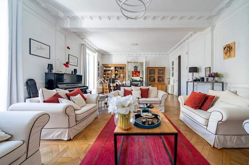 Appartement - 225 m² - 7 pièces