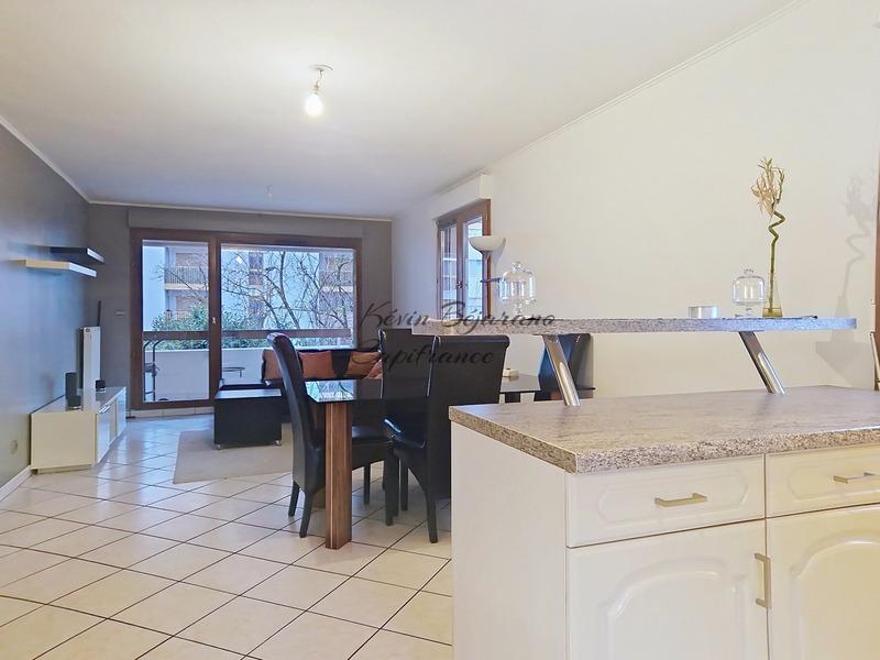 Appartement - 65 m² - 3 pièces