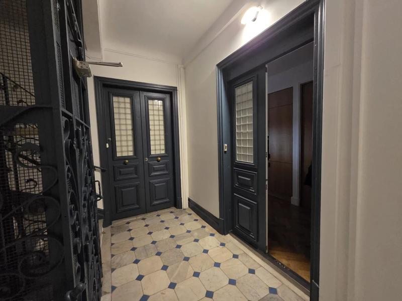 Appartement - 128 m² - 5 pièces