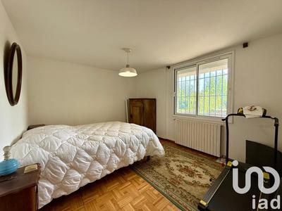 Maison - 210 m² - 11 pièces