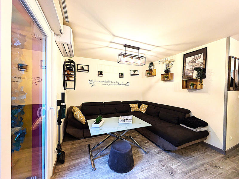 Appartement - 97 m² - 5 pièces