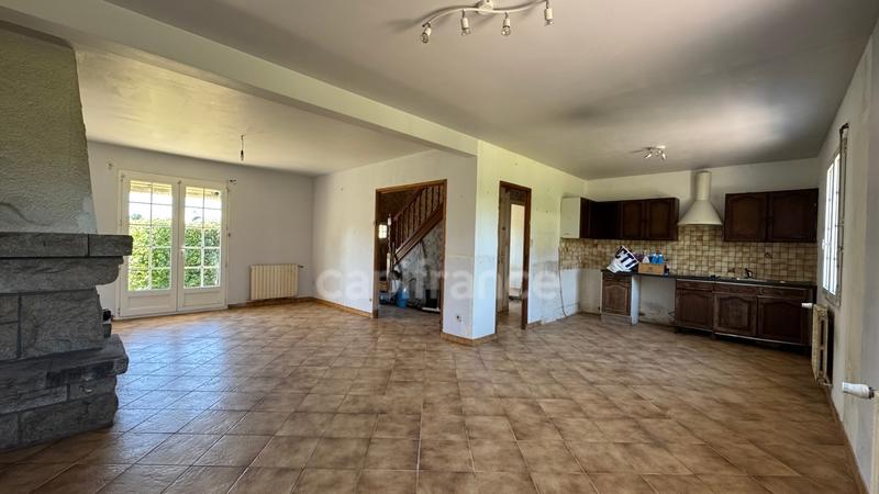 Maison - 98 m² - 5 pièces