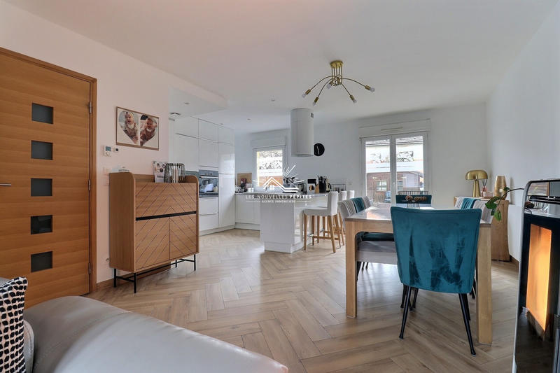 Maison - 92 m² - 5 pièces