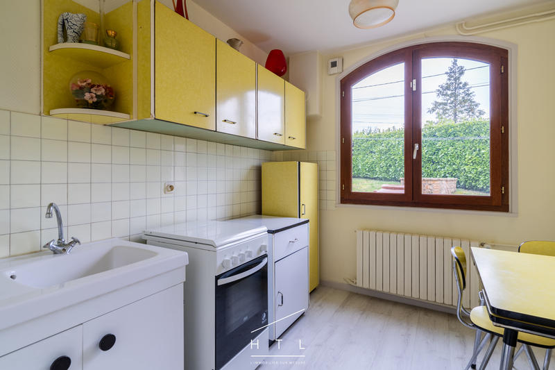 Maison - 233 m² - 5 pièces