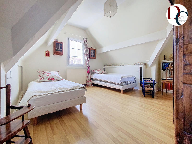 Maison - 193 m² - 7 pièces