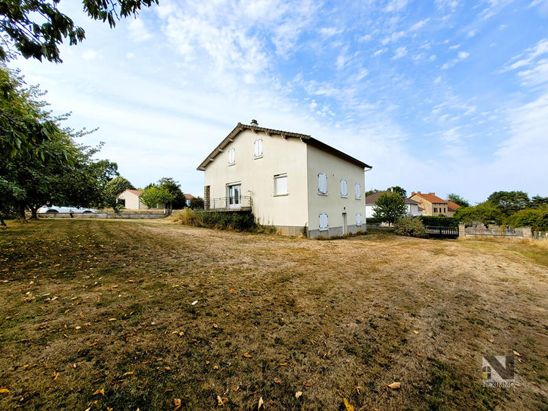 Maison - 93 m² - 5 pièces