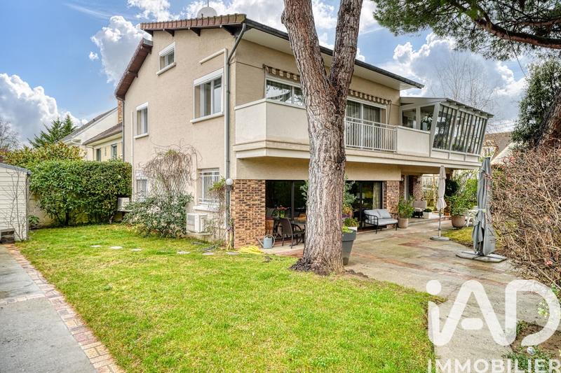 Maison de maîtres - 196 m² - 8 pièces