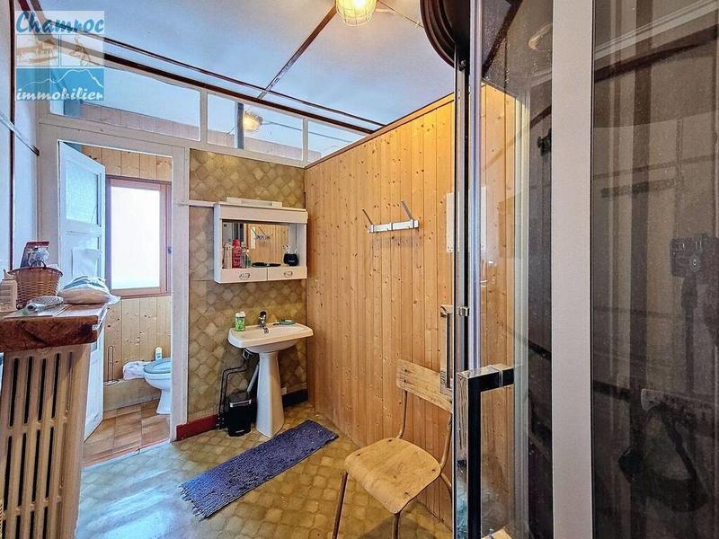 Châlet - 444 m² - 11 pièces