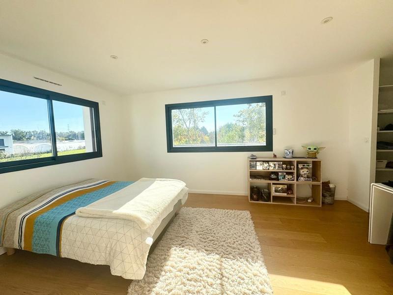 Maison - 210 m² - 7 pièces