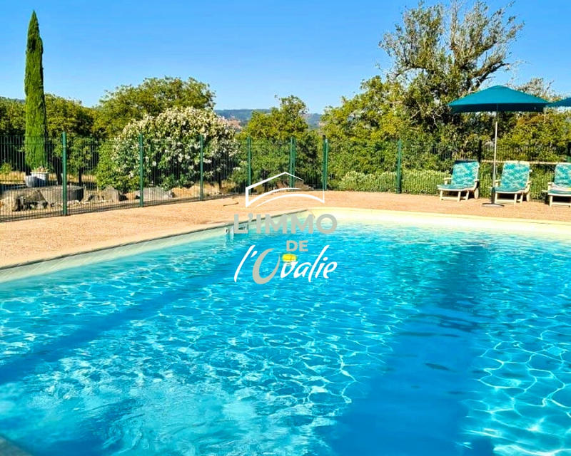 Maison - 162 m² - 9 pièces