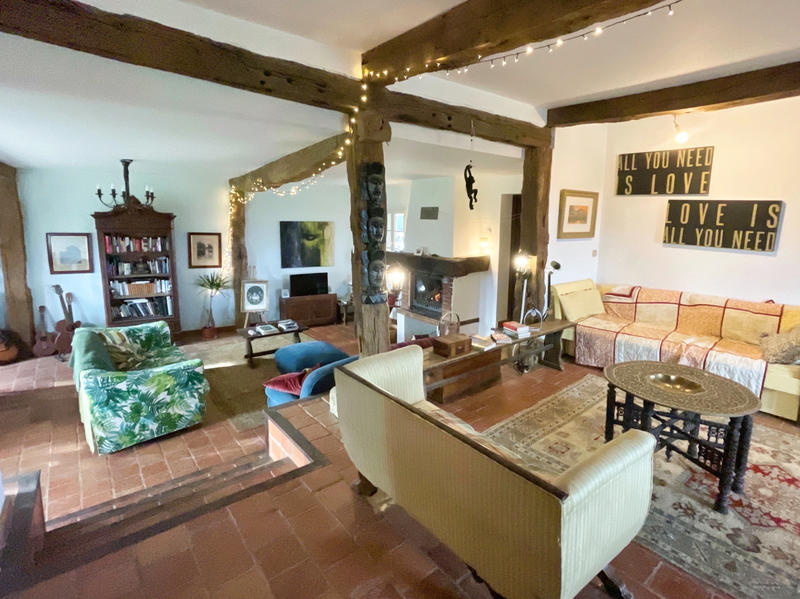 Maison - 200 m² - 8 pièces