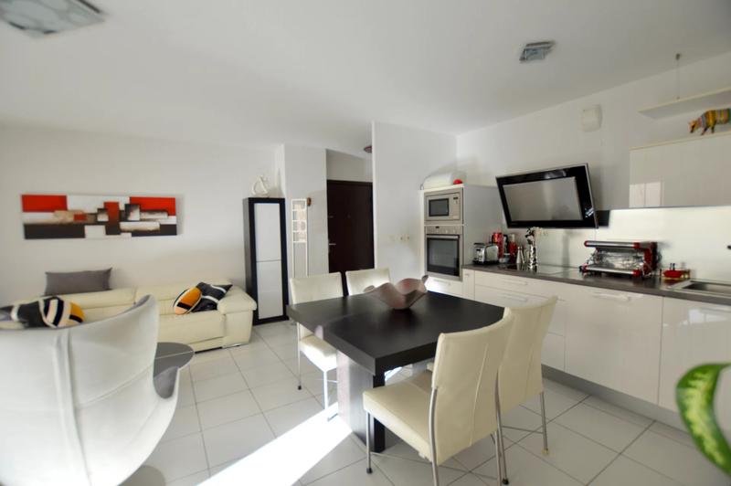 Appartement - 67 m² - 3 pièces