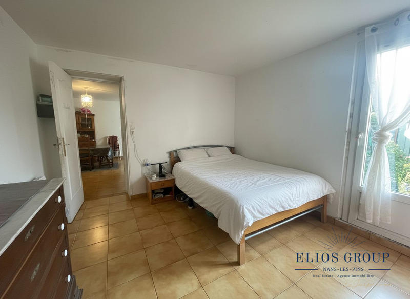 Maison - 204 m² - 9 pièces