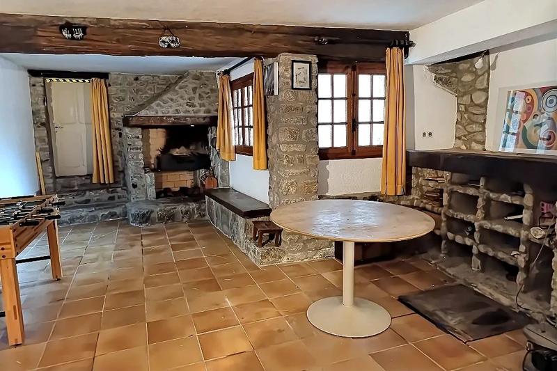 Immeuble - 319 m² - 18 pièces