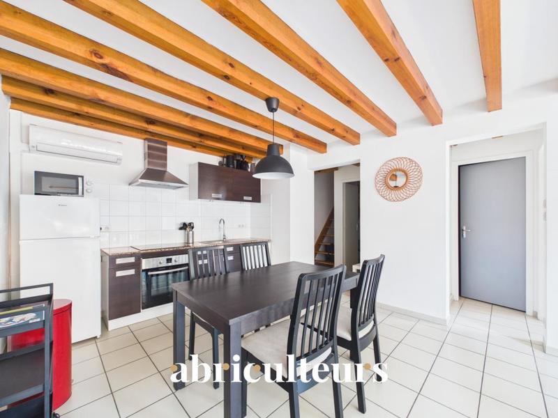 Appartement ancien - 75 m² - 3 pièces