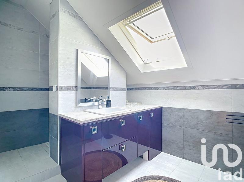 Maison - 90 m² - 5 pièces