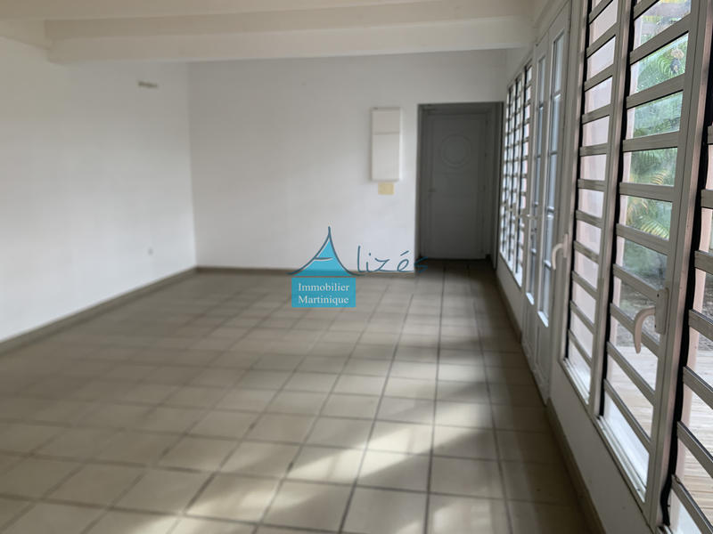 Maison - 87 m² - 4 pièces