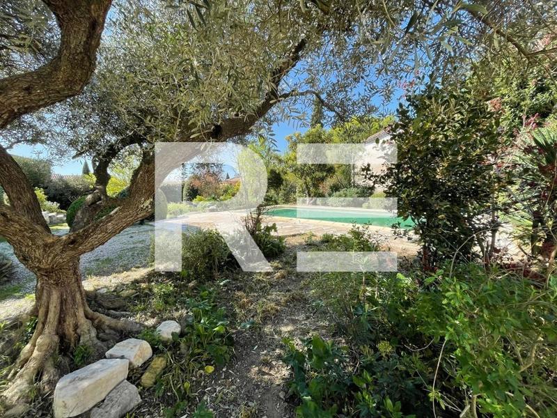 Mas - 240 m² - 8 pièces