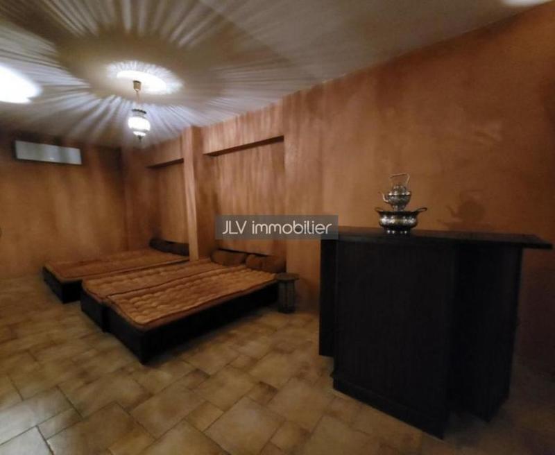 Immeuble - 430 m² - 16 pièces