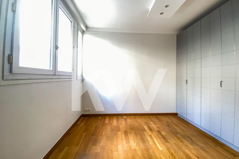 Appartement - 107 m² - 6 pièces