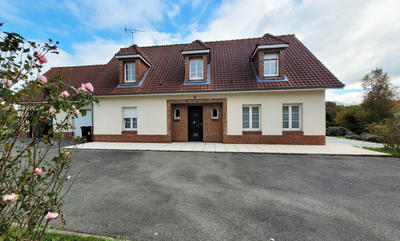 Maison - 215 m² - 8 pièces