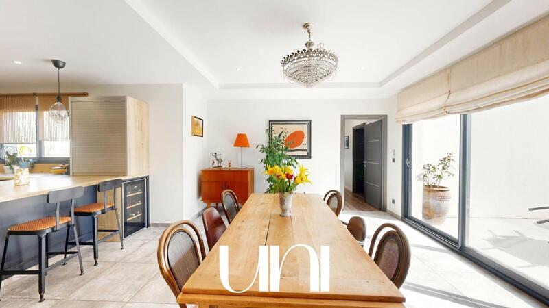 Maison - 172 m² - 5 pièces