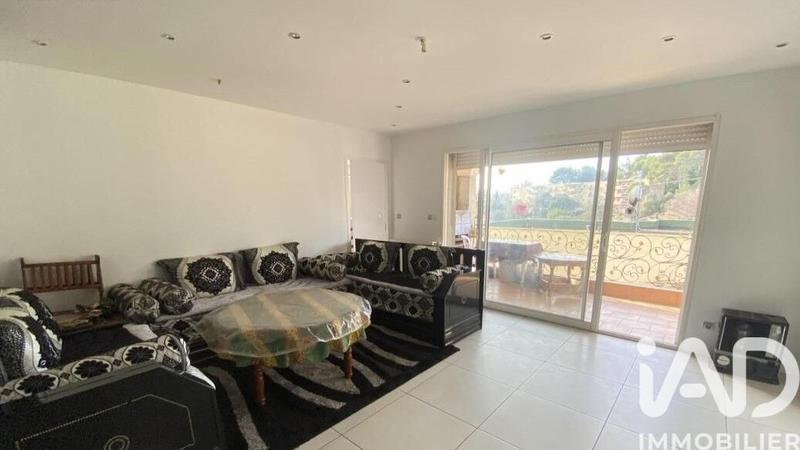 Maison - 328 m² - 16 pièces