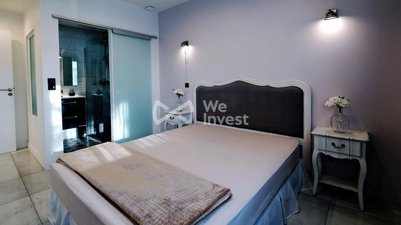 Maison contemporaine - 266 m² - 8 pièces