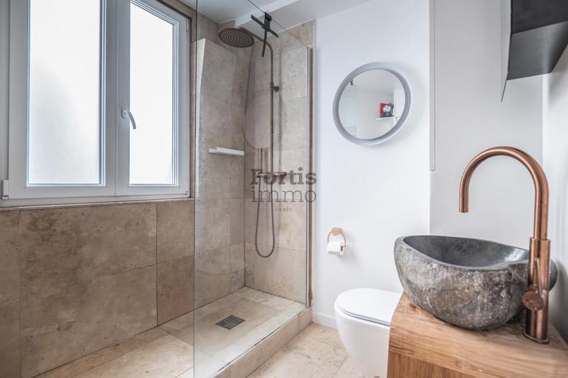 Loft - 101 m² - 4 pièces