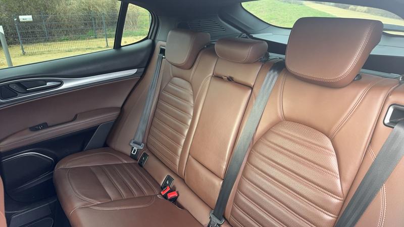 Alfa Romeo Stelvio 2.0 MultiAir 280 At8 Sport