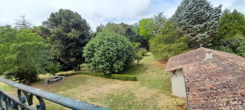 Maison - 205 m² - 7 pièces