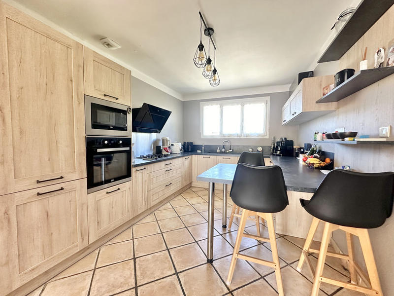 Villa - 250 m² - 7 pièces