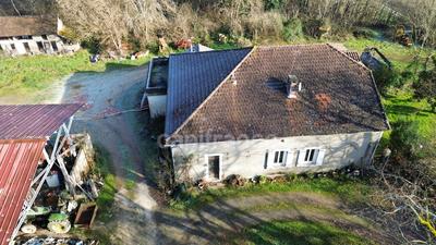 Maison - 214 m² - 6 pièces