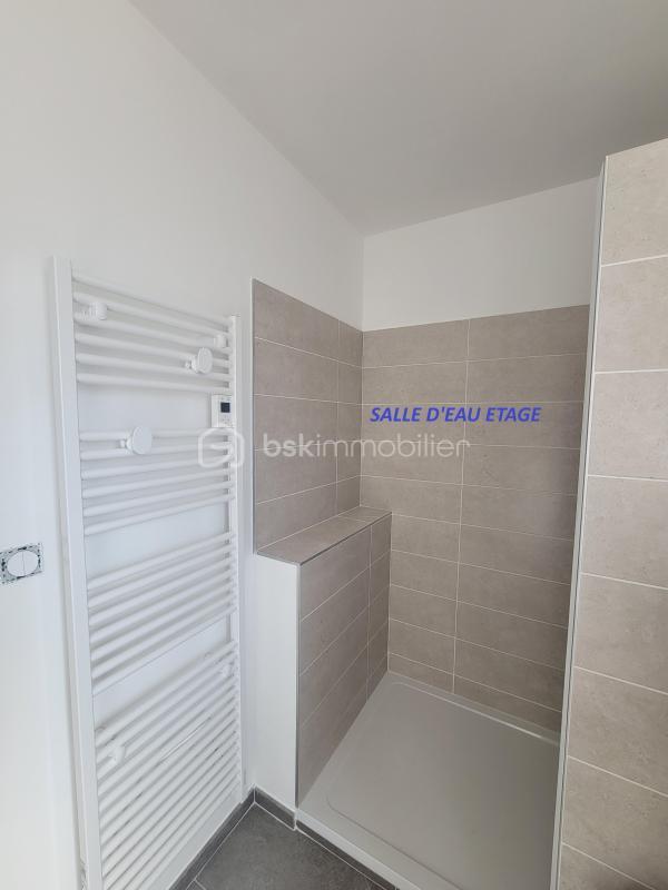 Maison - 98 m² - 4 pièces