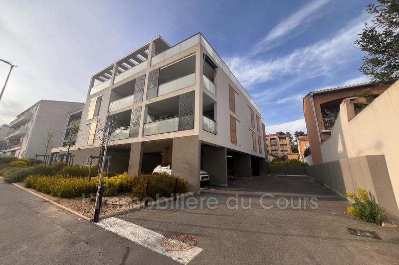 Parking / Garage - 8 m²