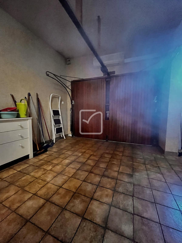 Maison - 290 m² - 11 pièces