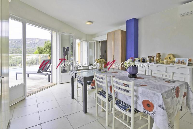 Maison - 185 m² - 6 pièces