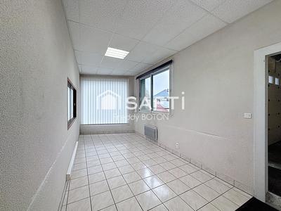 Local commercial - 187 m² - 4 pièces