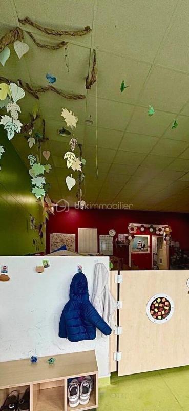 Local commercial - 210 m² - 6 pièces