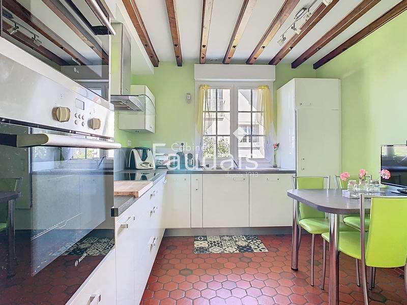 Maison - 149 m² - 7 pièces