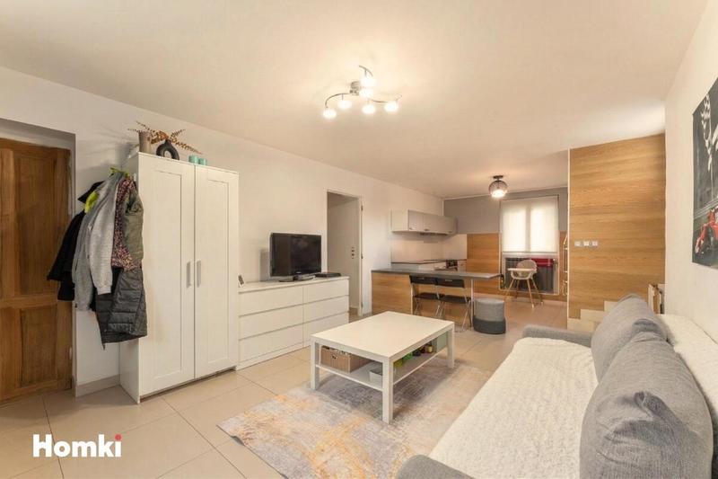 Villa - 210 m² - 6 pièces