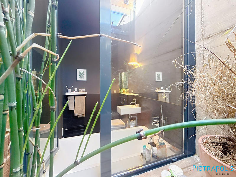 Maison - 200 m² - 5 pièces