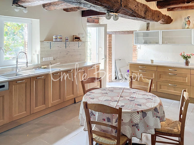 Maison - 266 m² - 9 pièces