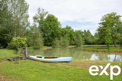 Maison - 750 m² - 16 pièces