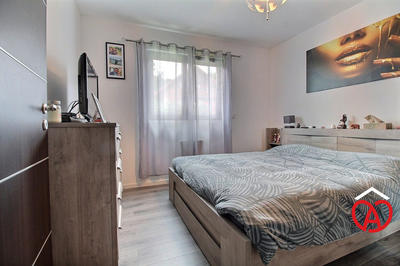 Maison - 140 m² - 9 pièces