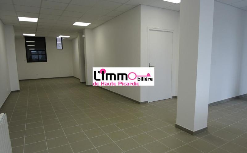 Local d'activité / Entrepôt - 84 m² - 3 pièces